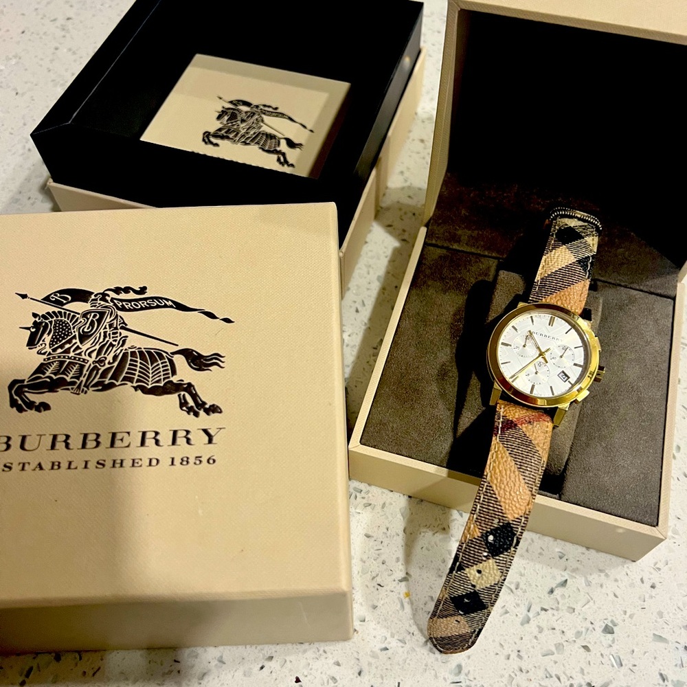 Burberry women watch